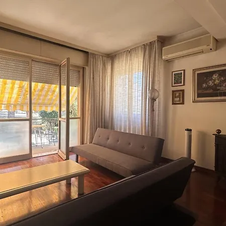 Accogliente Apt 5 Minuti A Piedi Dal Mare Con Parcheggio Apartamento